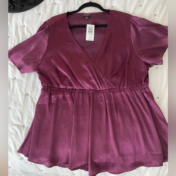 Torrid grape purple shiny gauze surplice babydoll blouse size 2 (2x) - Picture 5 of 10